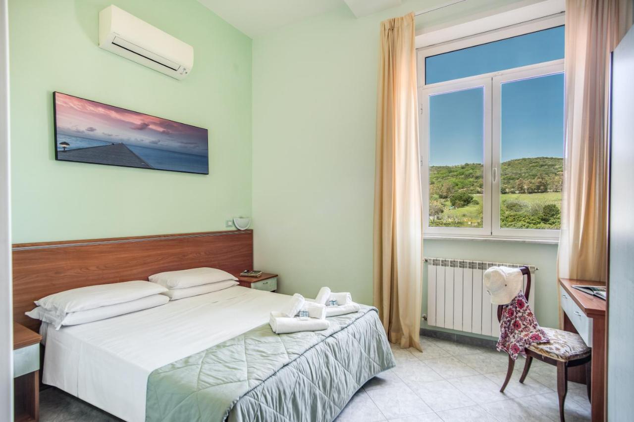 Villa Mg Hotel Santa Marinella Dış mekan fotoğraf