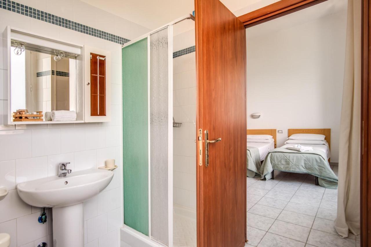 Villa Mg Hotel Santa Marinella Dış mekan fotoğraf