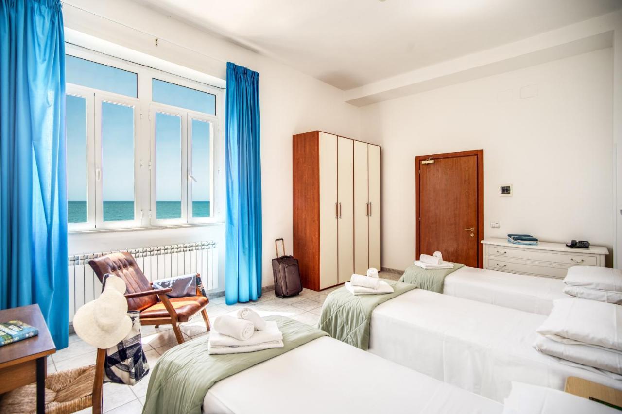 Villa Mg Hotel Santa Marinella Dış mekan fotoğraf