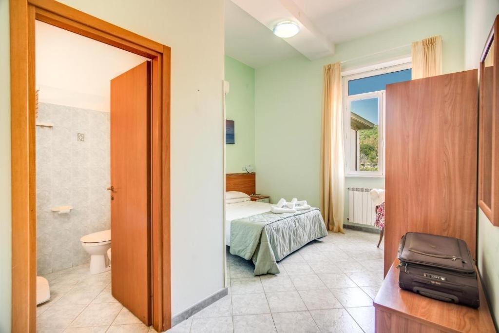 Villa Mg Hotel Santa Marinella Dış mekan fotoğraf