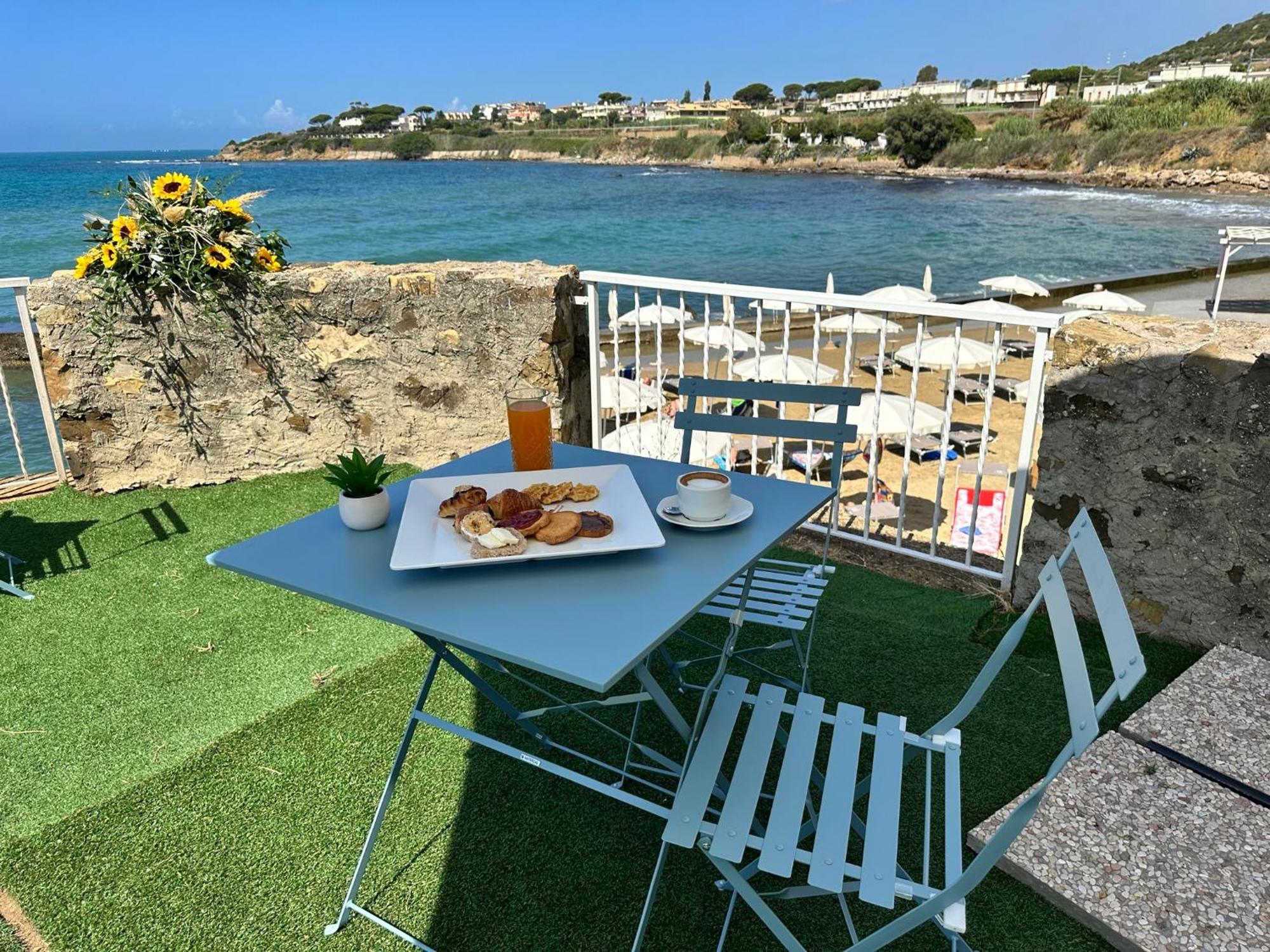 Villa Mg Hotel Santa Marinella Dış mekan fotoğraf