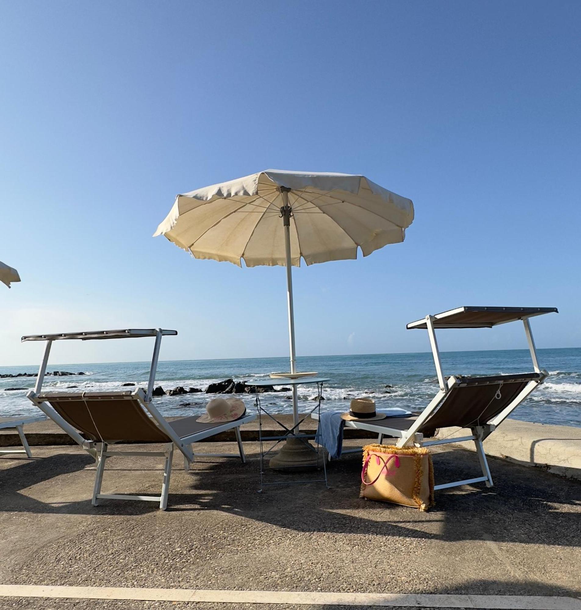 Villa Mg Hotel Santa Marinella Dış mekan fotoğraf