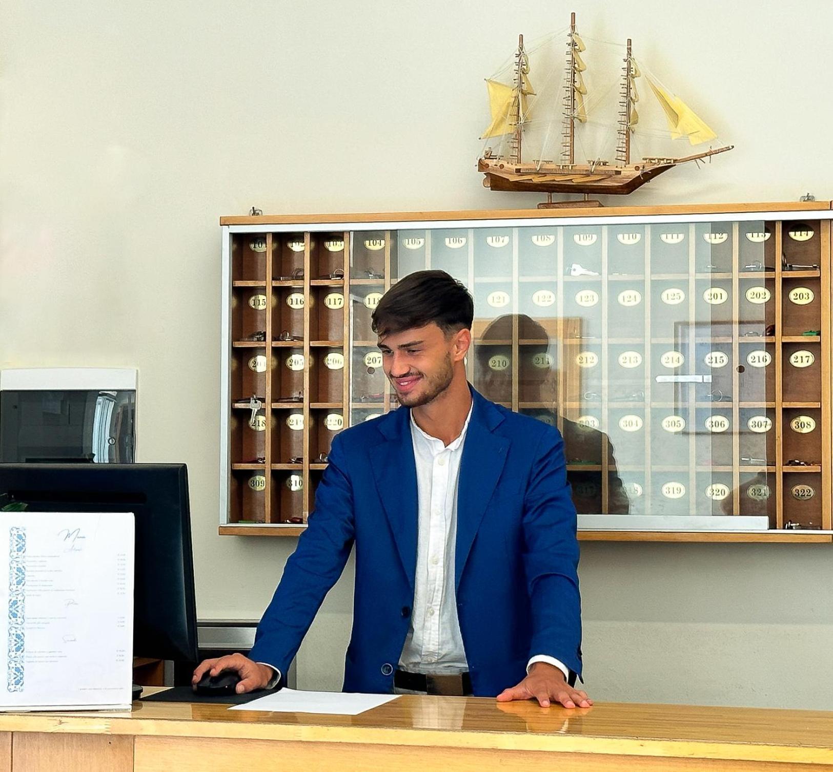 Villa Mg Hotel Santa Marinella Dış mekan fotoğraf